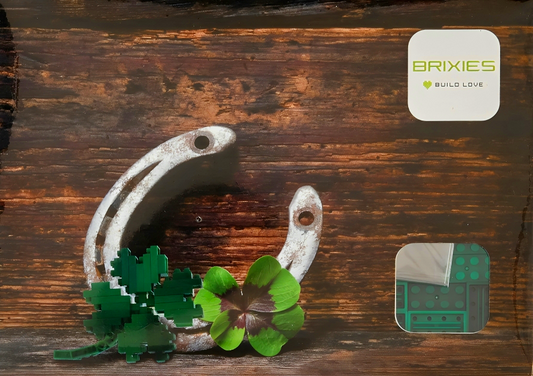 BRIXIES Postcard Shamrock